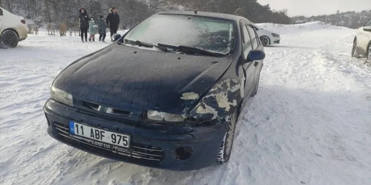 Serik’te devrilen kamyonetin sürücüsü ağır yaralandı