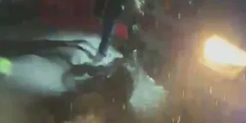 Serik’te devrilen kamyonetin sürücüsü ağır yaralandı