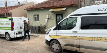 Arkadaşlarıyla alkol aldıktan rahatsızlandı, evinde hayatını kaybetti