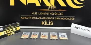 Arkadaşlarıyla alkol aldıktan rahatsızlandı, evinde hayatını kaybetti