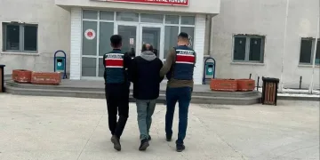 Arkadaşlarıyla alkol aldıktan rahatsızlandı, evinde hayatını kaybetti