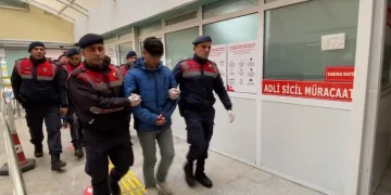 Arkadaşlarıyla alkol aldıktan rahatsızlandı, evinde hayatını kaybetti