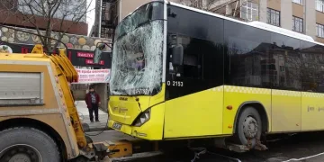 Arkadaşlarıyla alkol aldıktan rahatsızlandı, evinde hayatını kaybetti
