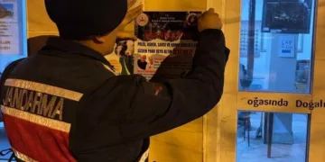 Harmankaya Tabiat Kanyonu’nun yolunu düşen kaya parçası jandarma tarafından kaldırıldı