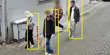 Harmankaya Tabiat Kanyonu’nun yolunu düşen kaya parçası jandarma tarafından kaldırıldı