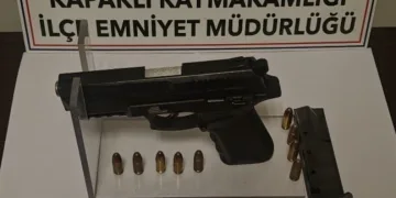 Zehirlenen 8 güvenlik görevlisi hastaneye kaldırıldı
