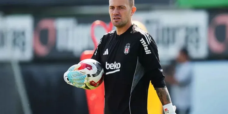 Beşiktaş’ta Mert Günok ile yollar ayrıldı