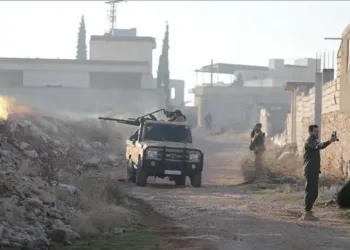Suriye ordusu YPG ile çatışıyor