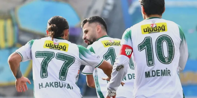 ÇALDIRAN’DA 1 KİLO 978 GRAM KUBAR ESRAR ELE GEÇİRİLDİ