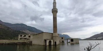 Anamur’da sular altında kalan köyden geriye bir minare kaldı