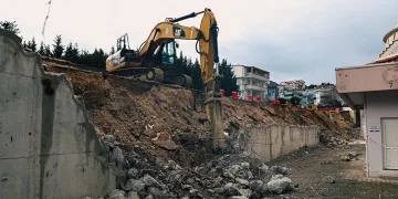 BATMAN’DA KURU SIKI TABANCAYLA KUYUMCU SOYGUNU: 1 KİLO ALTIN ÇALINDI