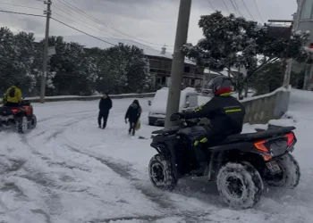 Bursa yeni yılın ilk günü işe ATV araçları ile gittiler