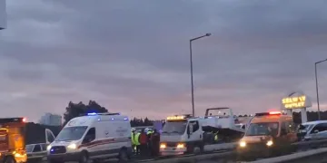İzmir’de zincirleme trafik kazası: 7 yaralı