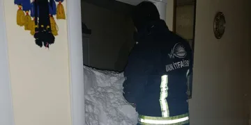 Van’da mahalleye çığ düştü: 1 kişi kayıp, 22 ev boşaltıldı