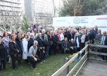 Şadi Özdemir emeklilerle bir araya geldi