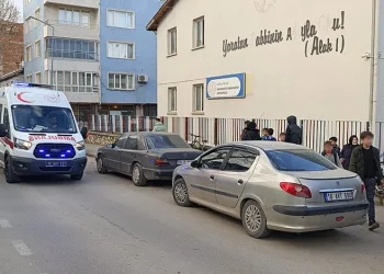 İnegöl’de bıçaklı kavga: 1 yaralı