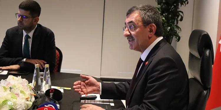 “Yıllık enflasyonumuzun ise 20’nin altına inmesini hedefliyoruz”