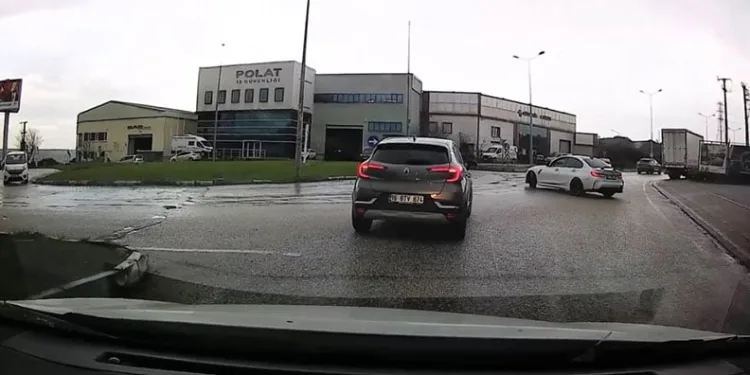 Bursa’da cadde ortasında driftin bedeli 58 bin lira oldu