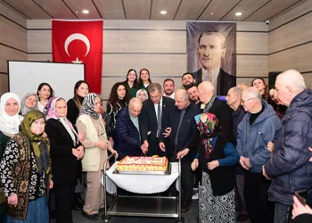 Osmangazi Belediyesi Alzheimer Gündüz Bakım Evi 3. yılını kutladı