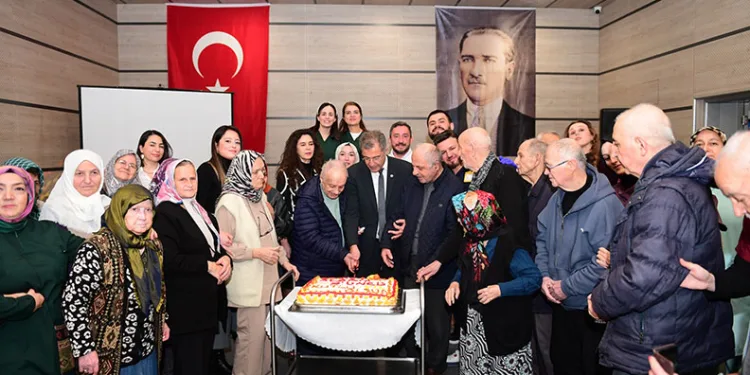 Osmangazi Belediyesi Alzheimer Gündüz Bakım Evi 3. yılını kutladı