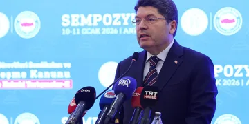 “Kamuda görevli memurlarımızın kanundan kaynaklı sorunlarına kalıcı çözümler üretmek istiyoruz”