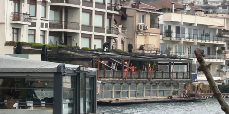 Bebek Otel’de kaçak bölümler yıkılıyor