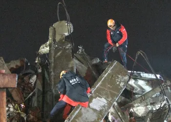 Bursa’da deprem tatbikatı gerçeğini aratmadı