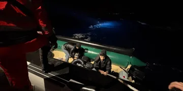 İzmir’de 43 düzensiz göçmen yakalandı