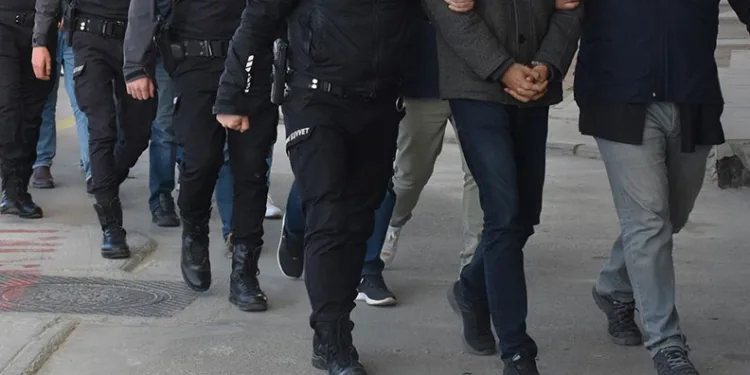 FETÖ/PDY soruşturmasında 12 şüpheli gözaltına alındı