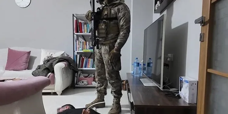 DEAŞ ve El Kaide operasyonunda 30 şüpheli adliyeye sevk edildi