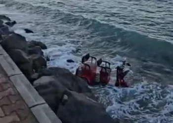 Bursa’da 3 tekerlekli elektrikli motosiklet denize uçtu