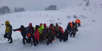 Çığ altında kalan çobanlardan birinin daha cansız bedeni bulundu