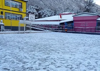 Bursa’da kar yağışı eğitimi de etkiledi