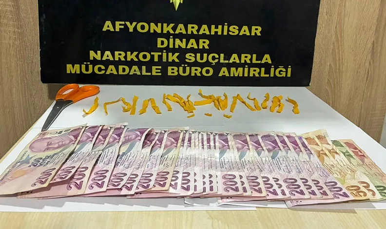 Polis 25 adet peçeteye emdirilmiş uyuşturucu madde ele geçirdi