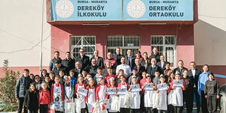Minik Şeflerle Zeytinli Tarifler’in ilk durağı Dereköy İlköğretim Okulu oldu