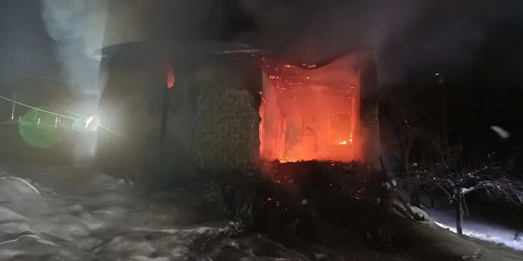 Erciş’te 3 ayrı yangın