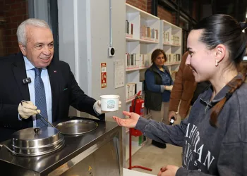 Şadi Özdemir’den finaller öncesi gençlere moral ziyareti