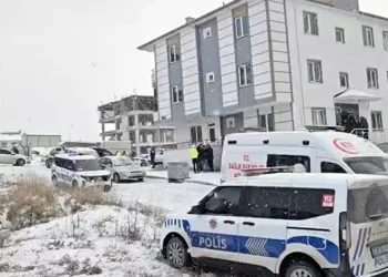 Yaşlı çift evinde silahla vurulmuş halde ölü bulundu