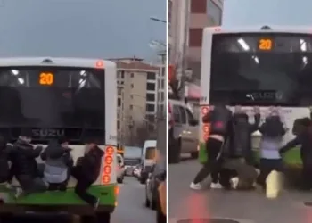Bursa’da belediye otobüsünde tehlikeli yolculuk
