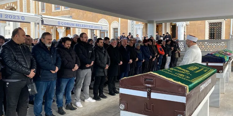 Eşi tarafından öldürülen kadın toprağa verildi
