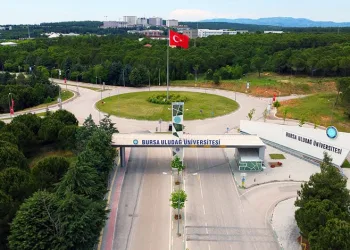 BUÜ, projeleriyle zirveye koşuyor