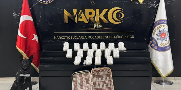 Van’da 22 kilo 540 gram uyuşturucu ele geçirildi
