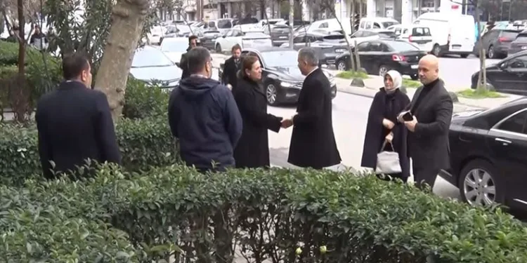 Bakan Yerlikaya’dan Atlas Çağlayan’ın ailesine taziye ziyareti