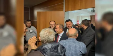 Tanju Özcan ve CHP’li başkanlar Cumhurbaşkanına hakaret davasından beraat etti