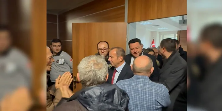 Tanju Özcan ve CHP’li başkanlar Cumhurbaşkanına hakaret davasından beraat etti