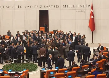 TBMM’de “oy pusulası” gerginliği