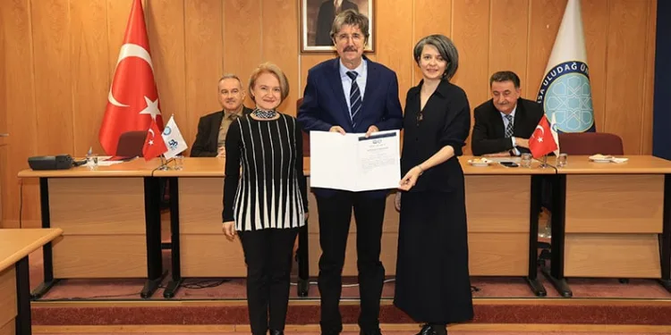 BUÜ, 50. yılını bilimsel projelerle taçlandırdı