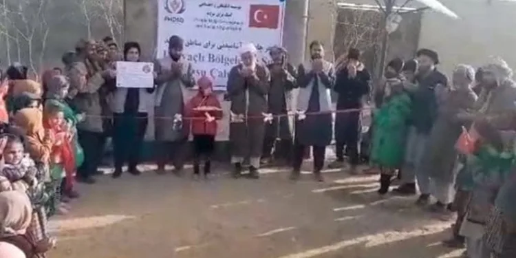 Bursalı hayırsever hanımlar Afganistan’da su kuyusu açtı