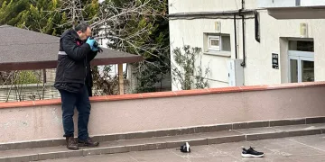 Uşak’ta çatıdan düşen adam hayatını kaybetti