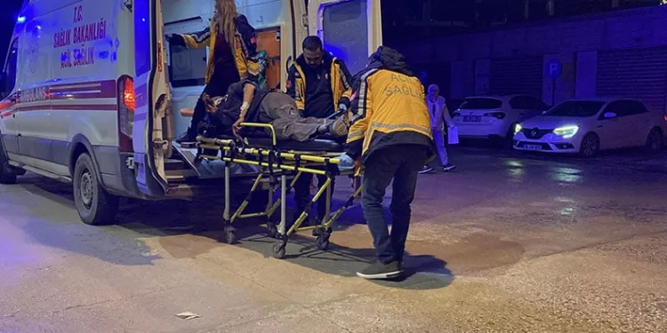 Bursa’da TIR’ın dorsesinden düşen işçi yaralandı